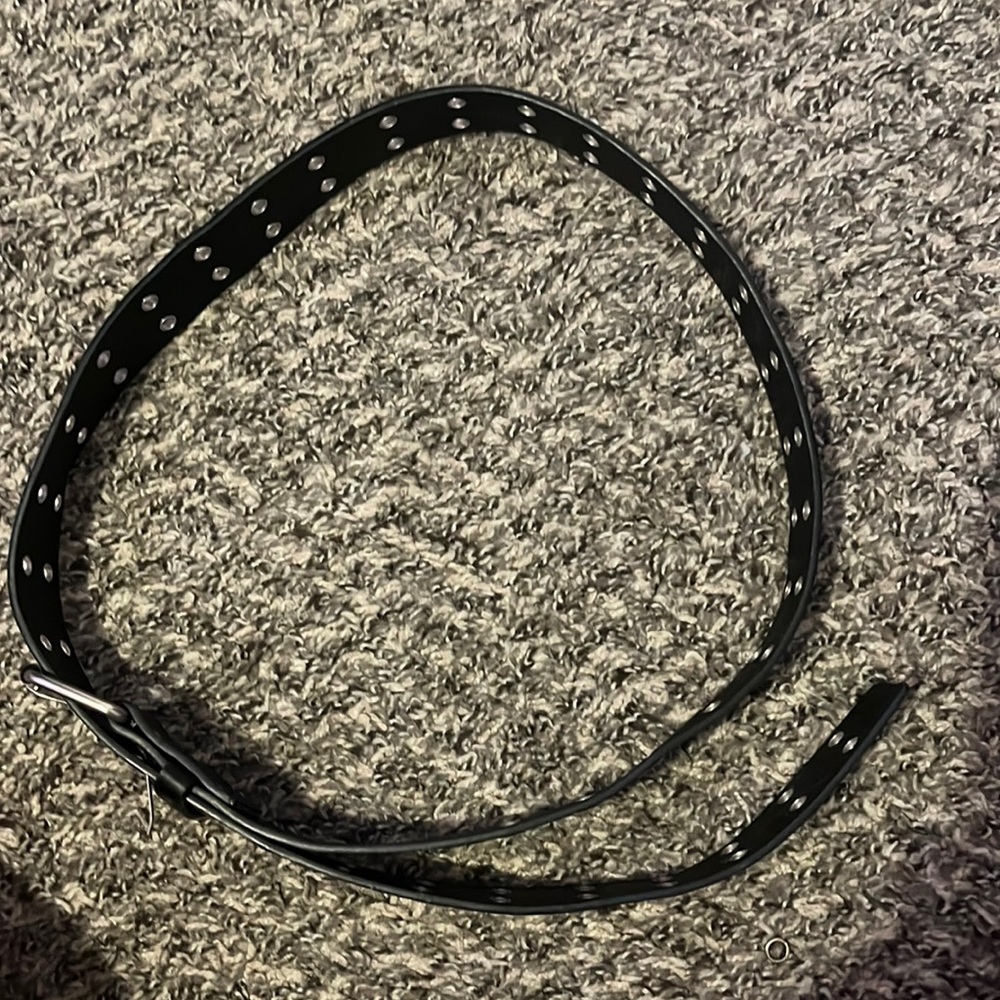 black Amazon belt good condition